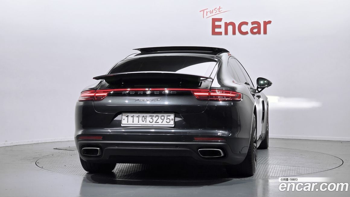 Porsche Panamera 2018