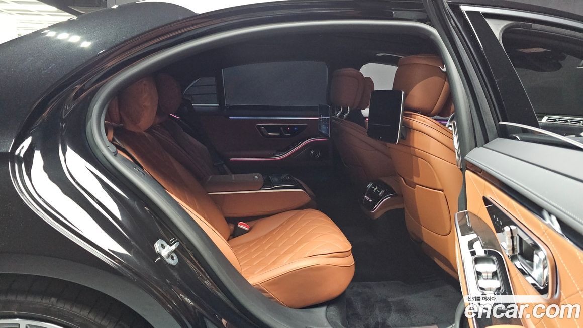 Mercedes-Benz S-Class 2023