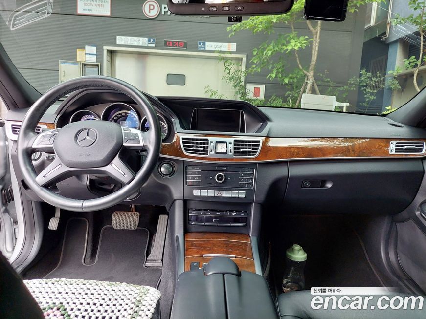Mercedes-Benz E-Class 2016