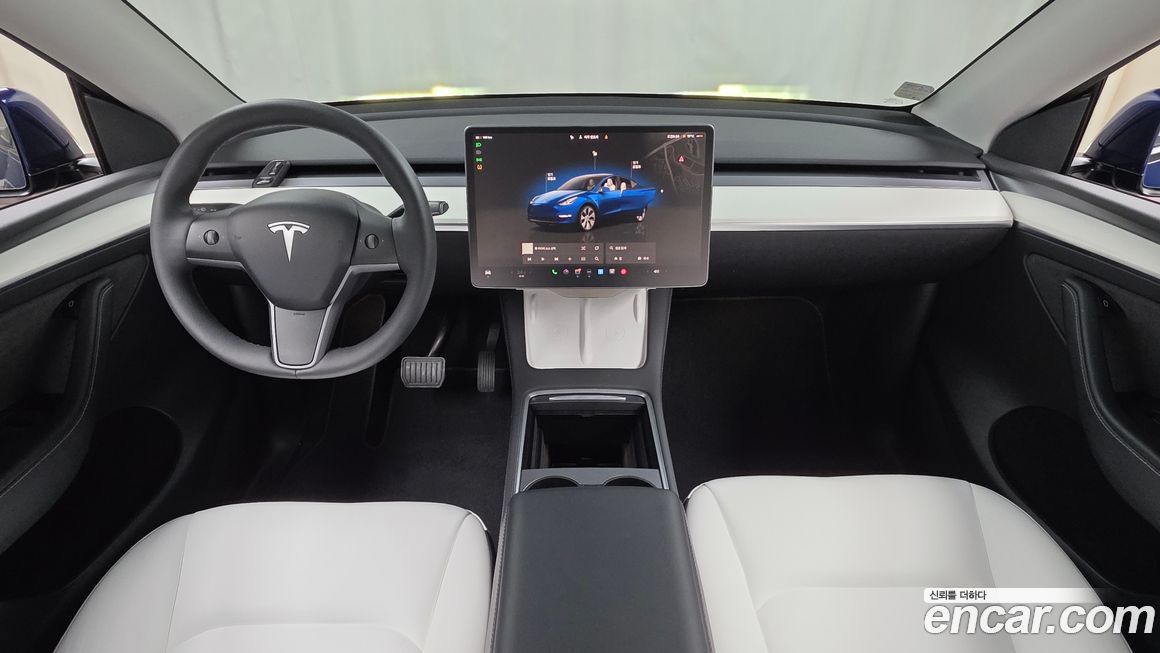 Tesla Model Y 2023