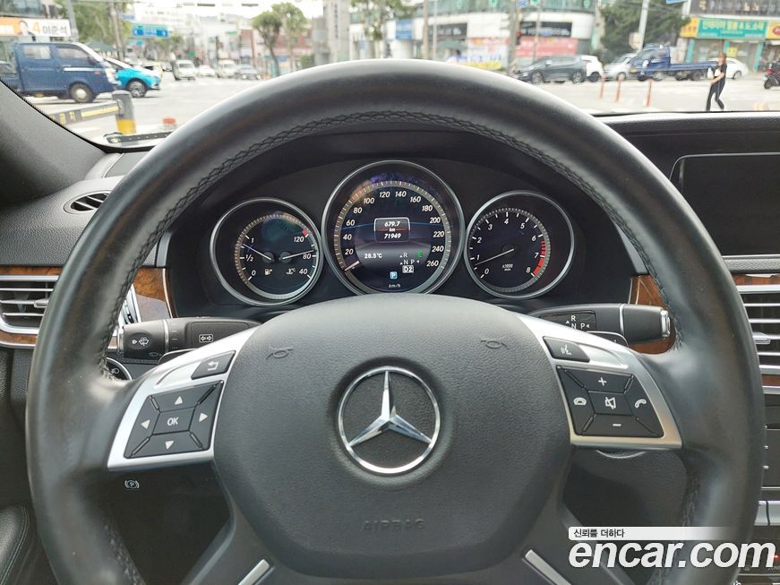 Mercedes-Benz E-Class 2016