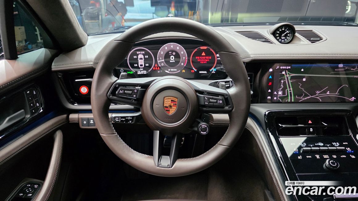 Porsche Panamera 2025