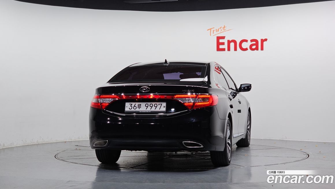 Hyundai Grandeur 2011