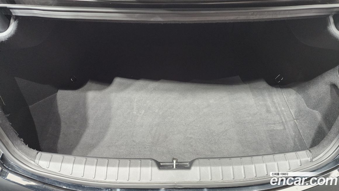 Hyundai Grandeur 2011