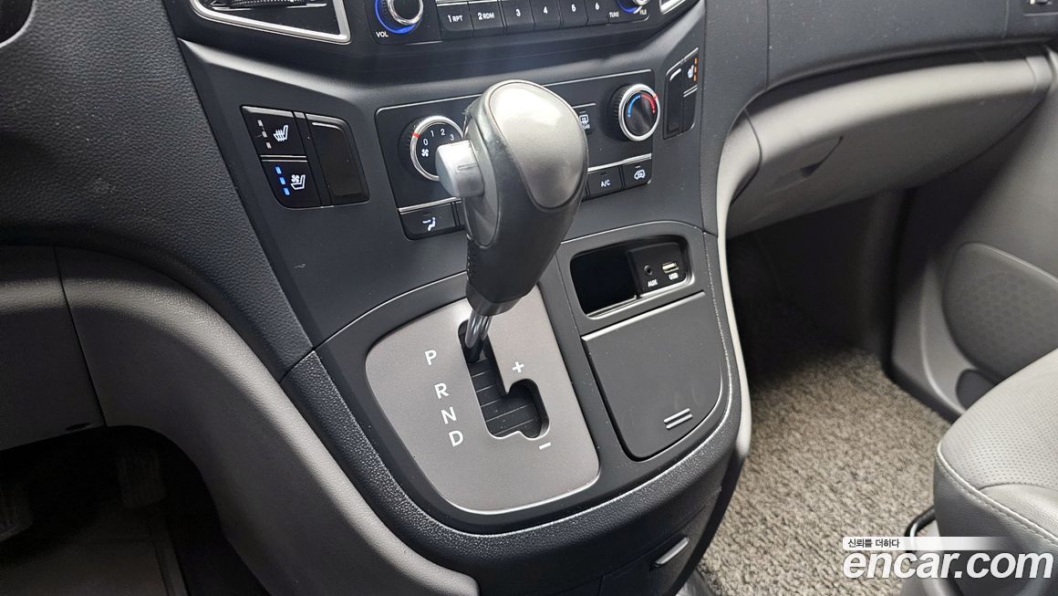 Hyundai Starex 2019
