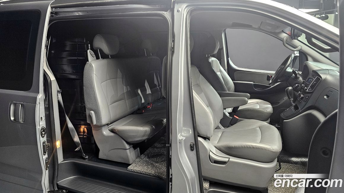 Hyundai Starex 2019
