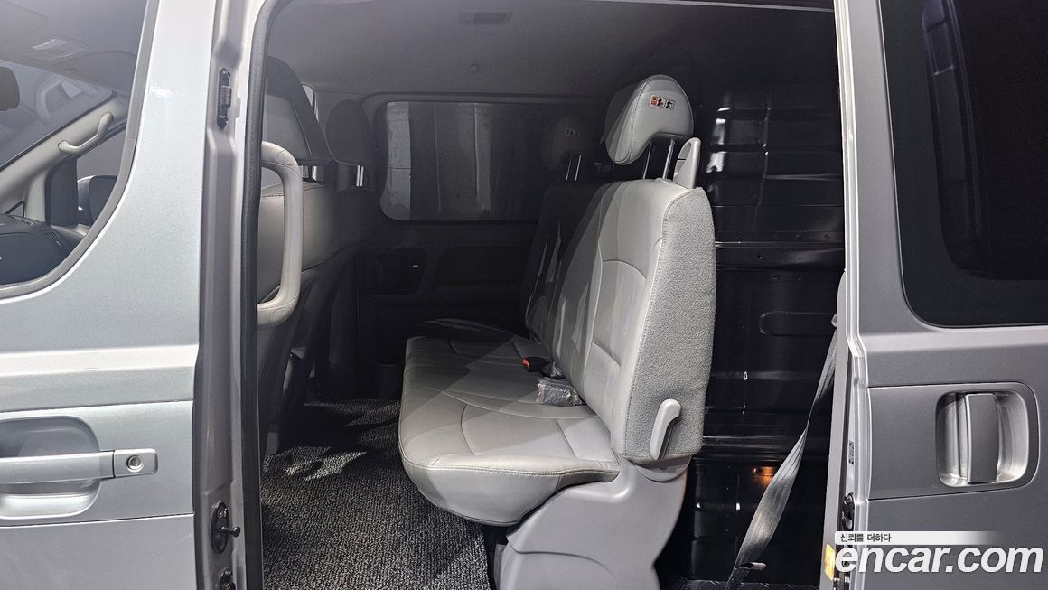 Hyundai Starex 2019
