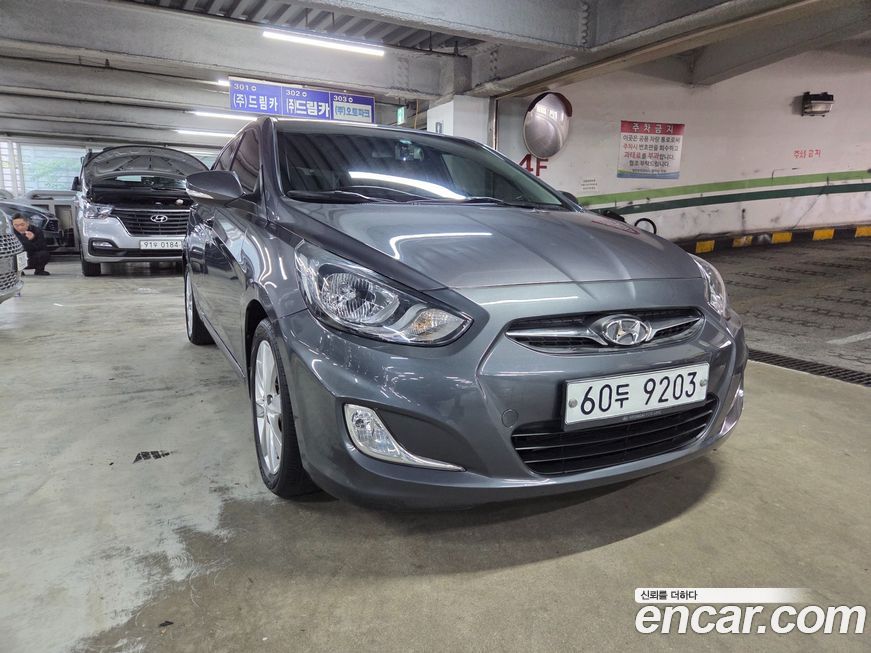 Hyundai Accent 2012