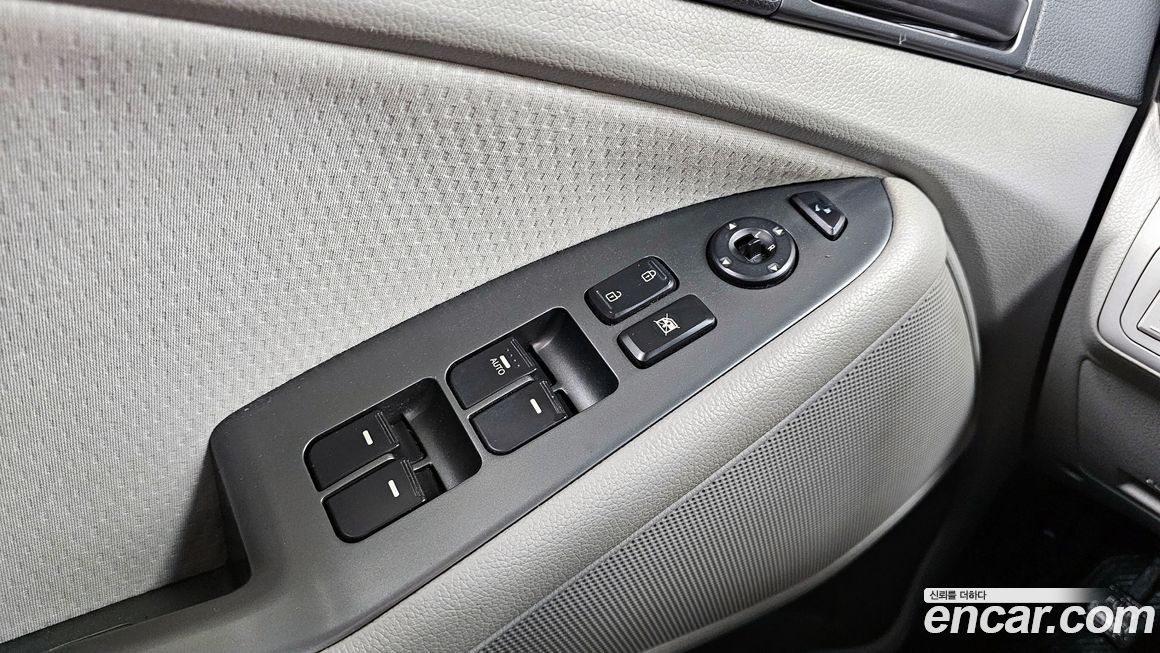 Kia K5 2011