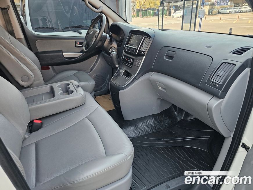 Hyundai Starex 2021