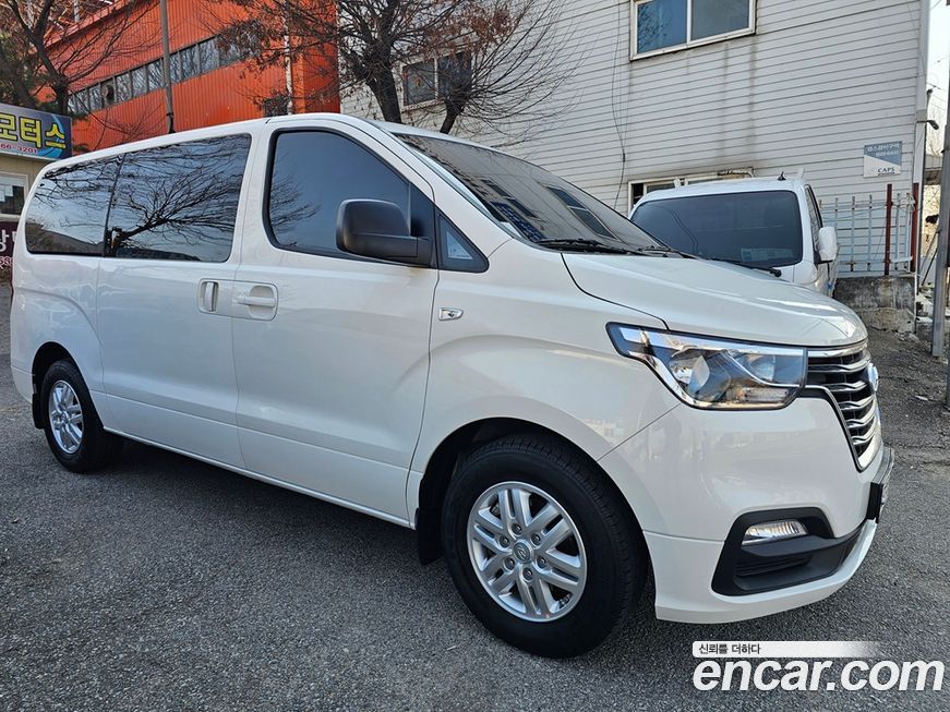 Hyundai Starex 2021