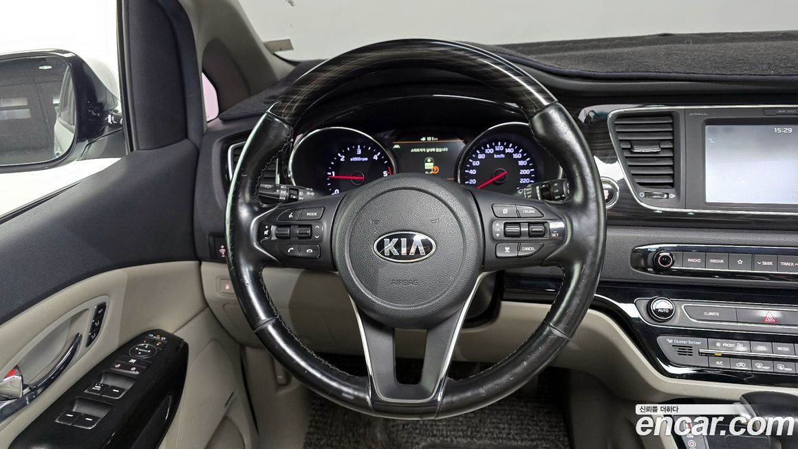 Kia Canival 2019