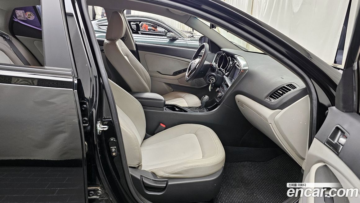 Kia K5 2011
