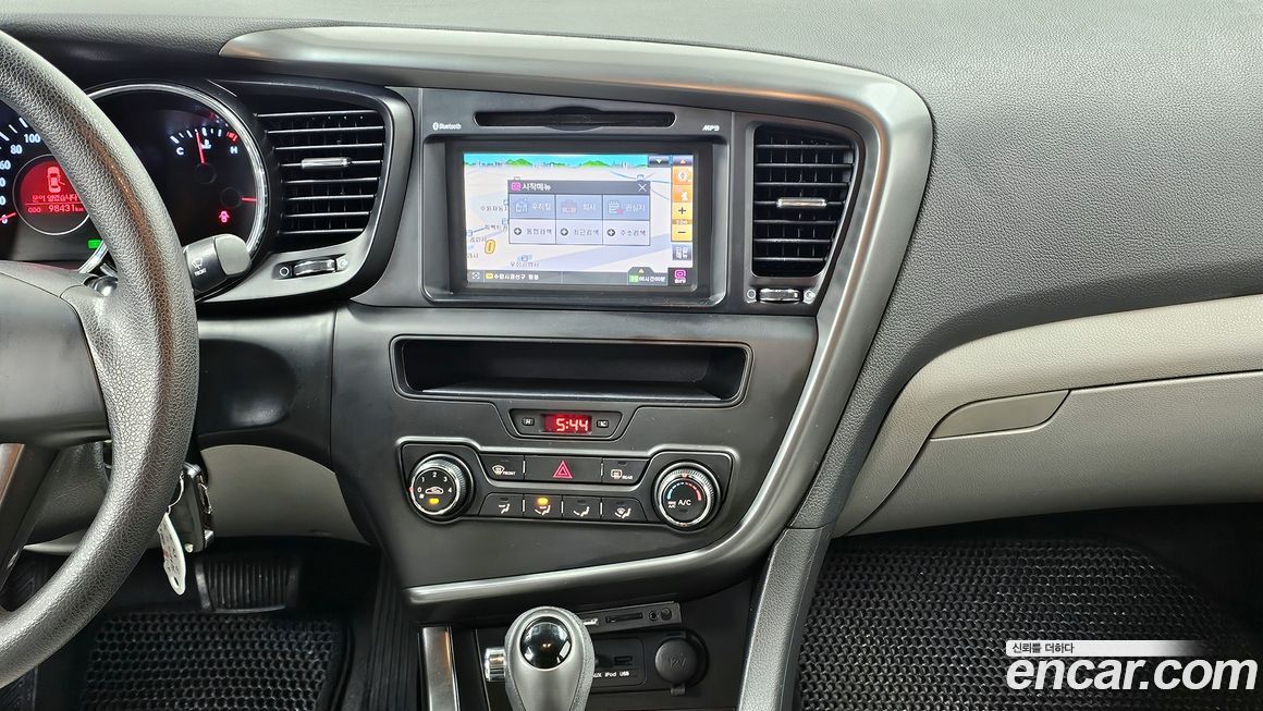 Kia K5 2011