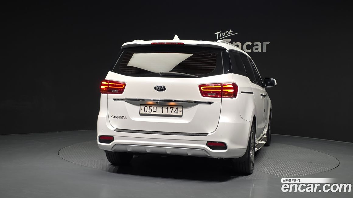 Kia Canival 2019