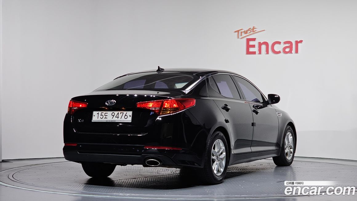 Kia K5 2011