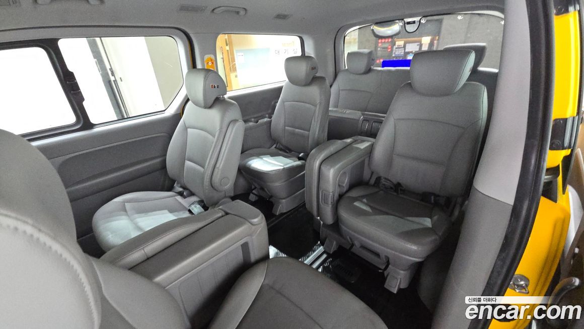 Hyundai Starex 2019