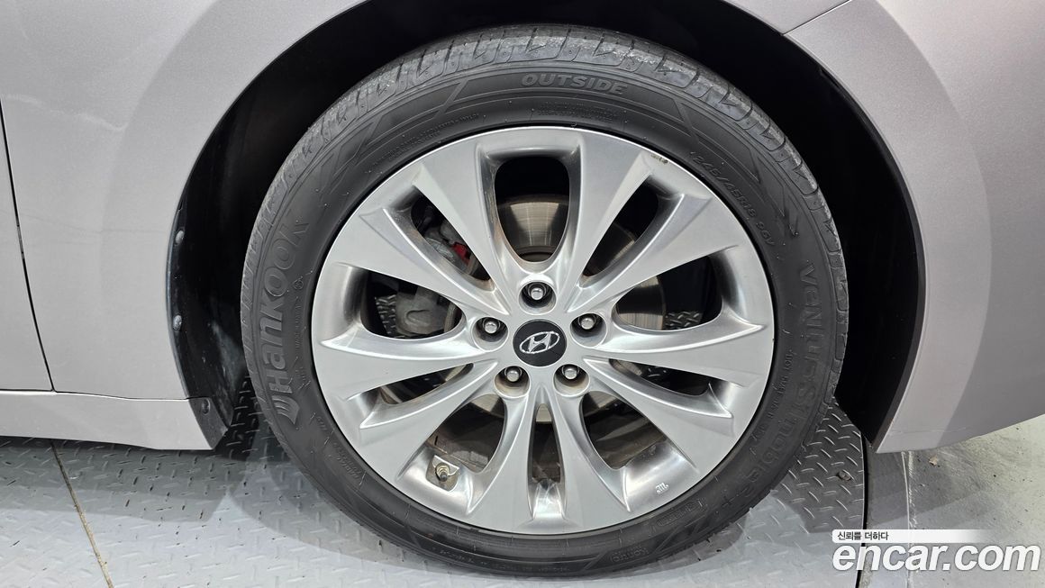 Hyundai Grandeur 2012