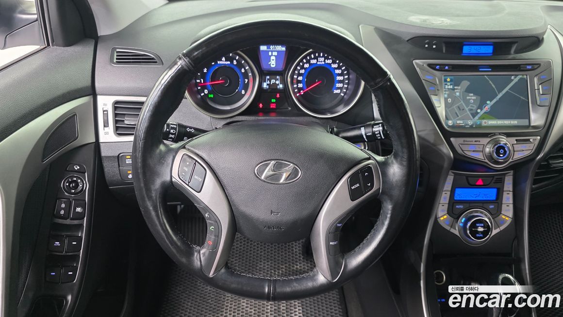 Hyundai AVANTE 2013