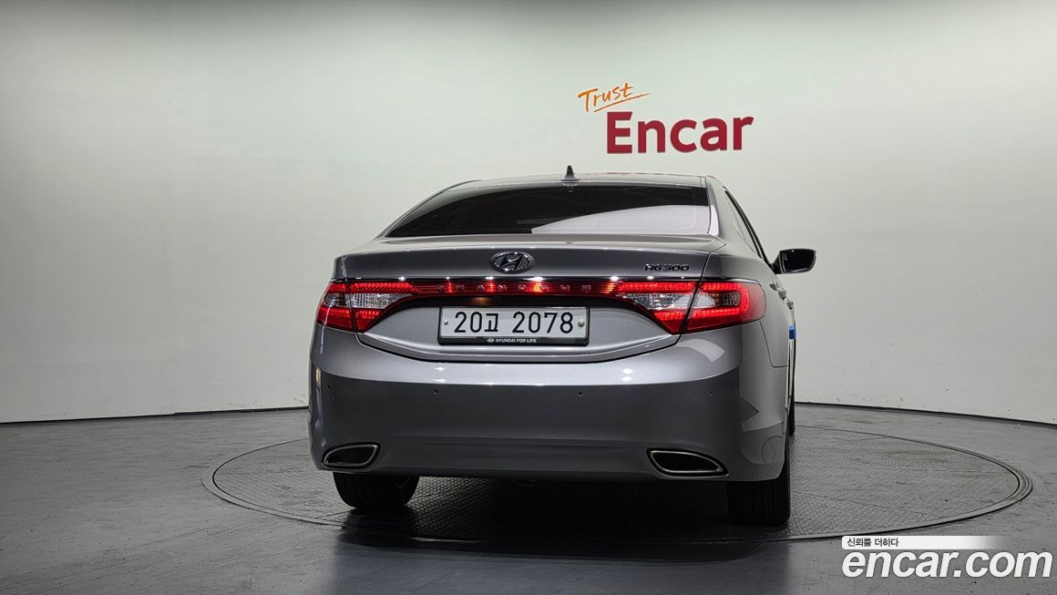 Hyundai Grandeur 2012