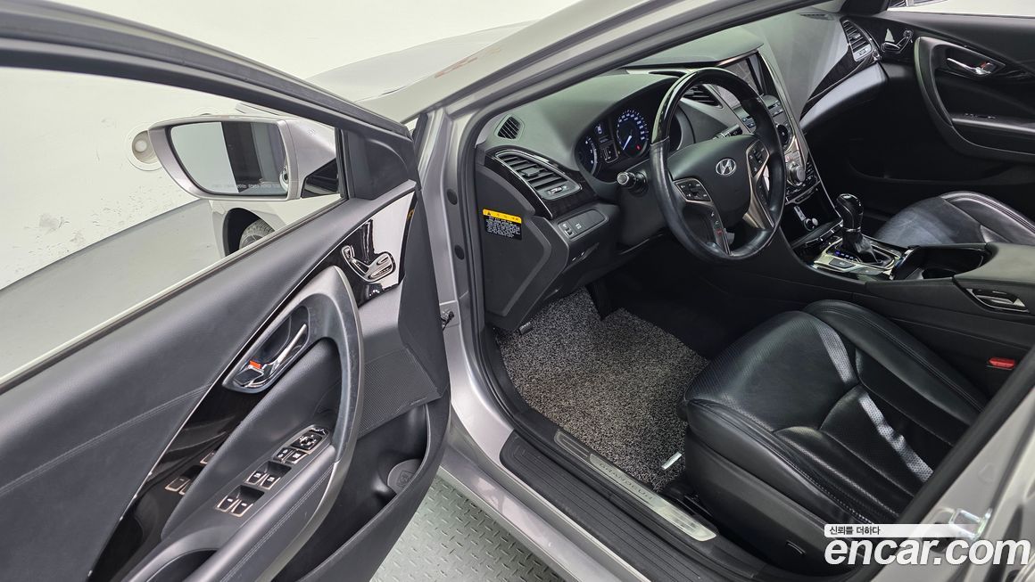 Hyundai Grandeur 2012