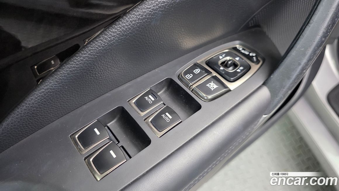 Hyundai Grandeur 2012