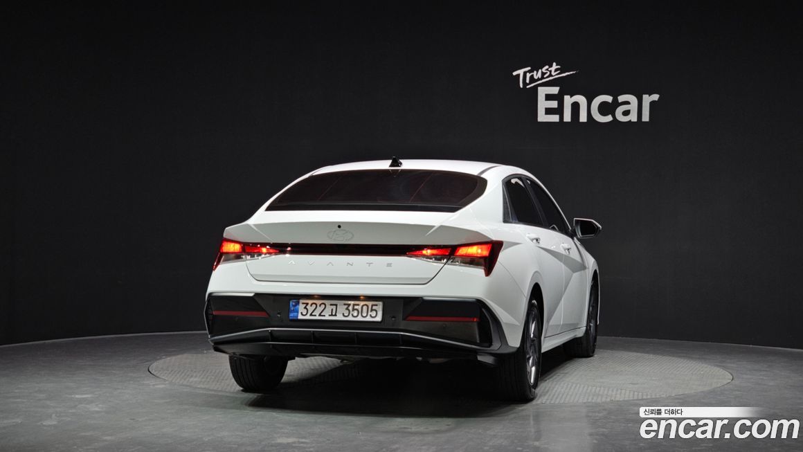 Hyundai AVANTE 2024