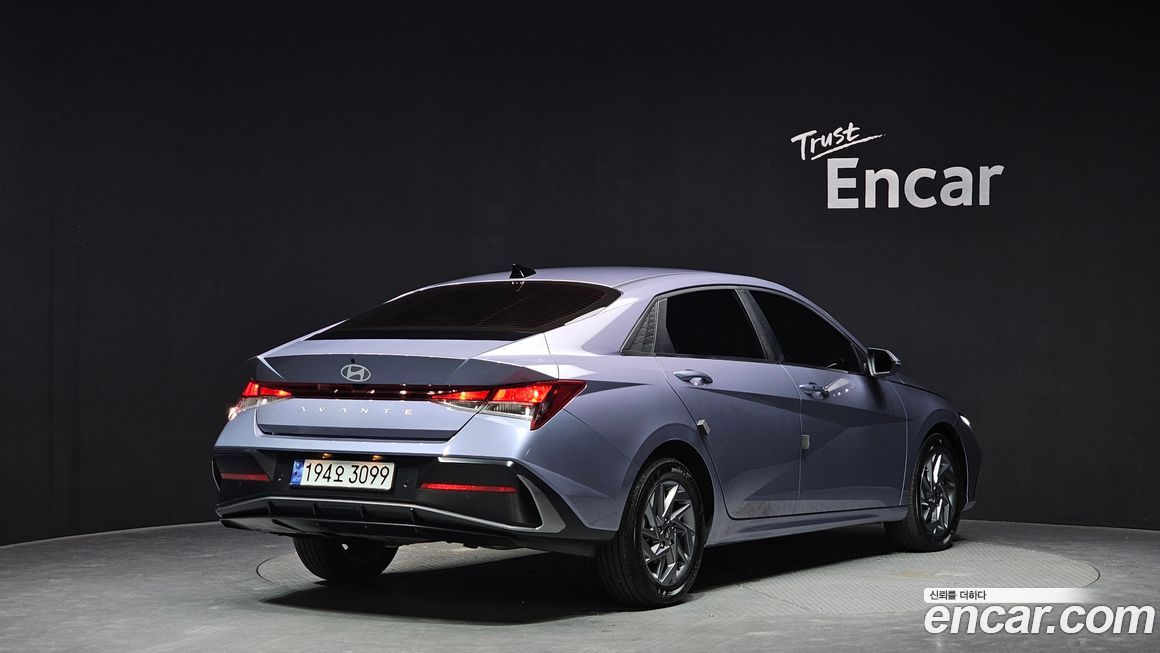 Hyundai AVANTE 2024