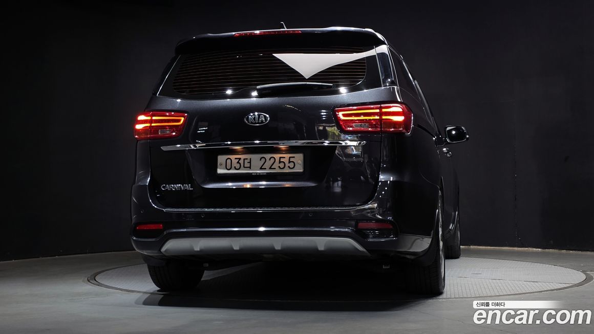 Kia Canival 2019