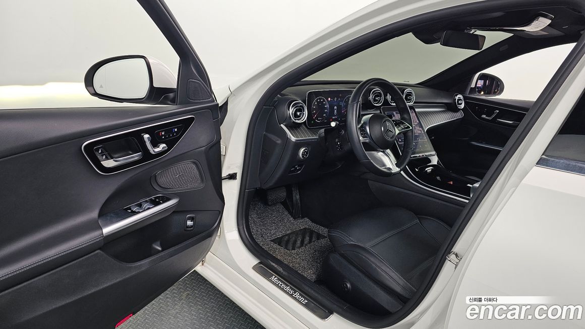 Mercedes-Benz C-Class 2022