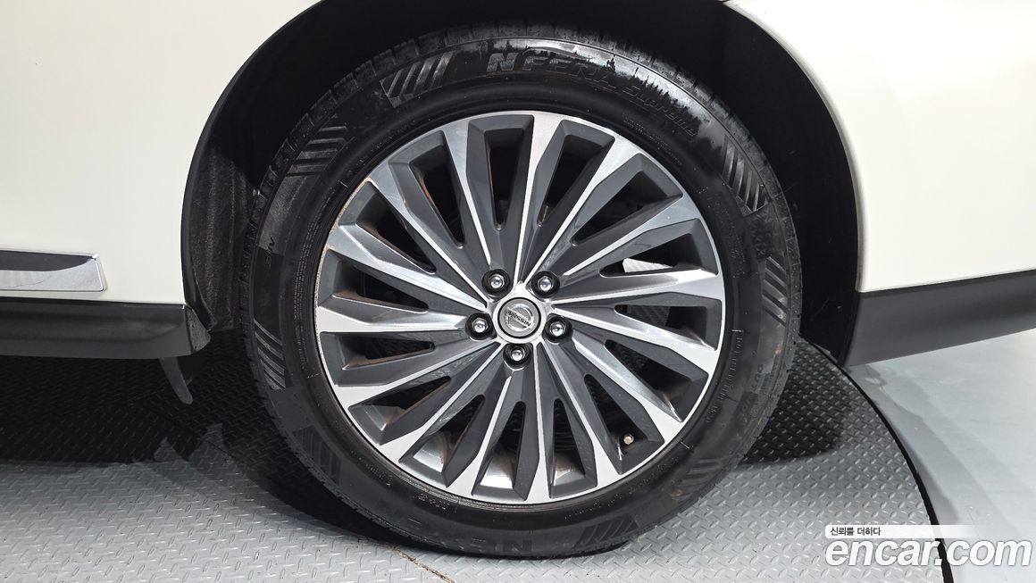 Nissan Pathfinder 2016