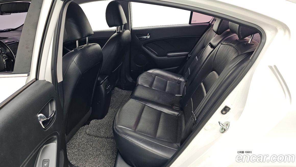 Kia K3 2016