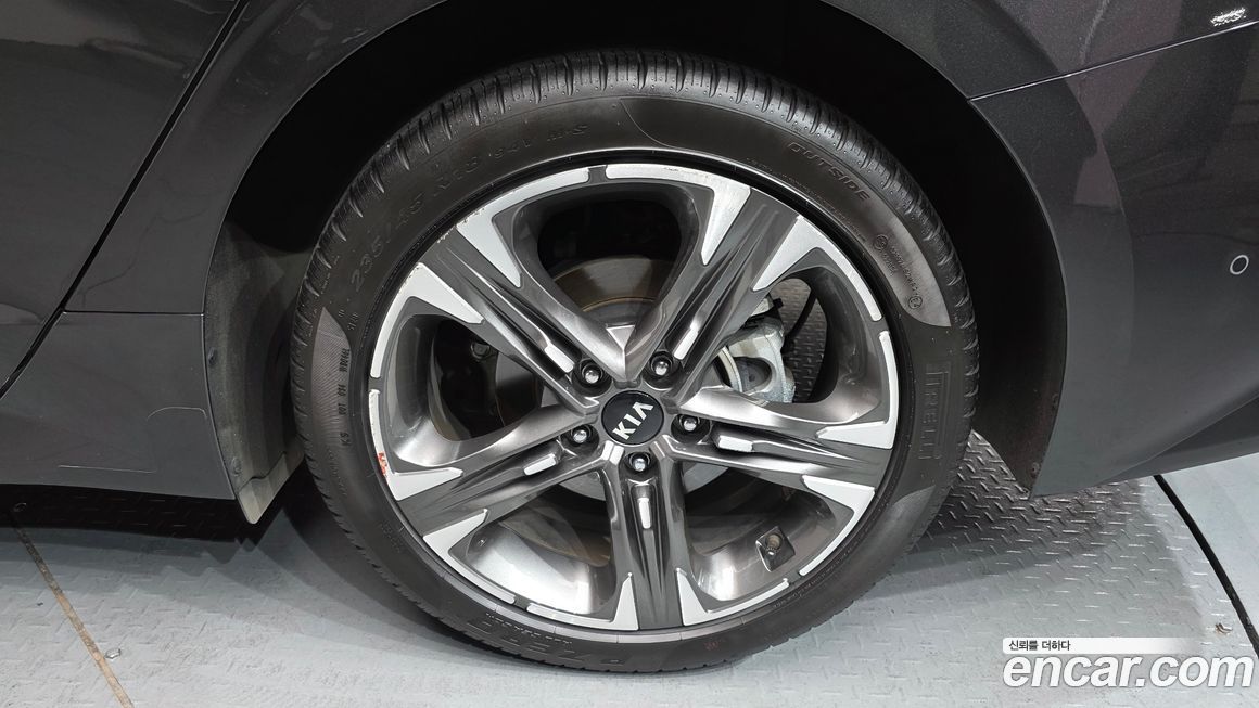 Kia K5 2021