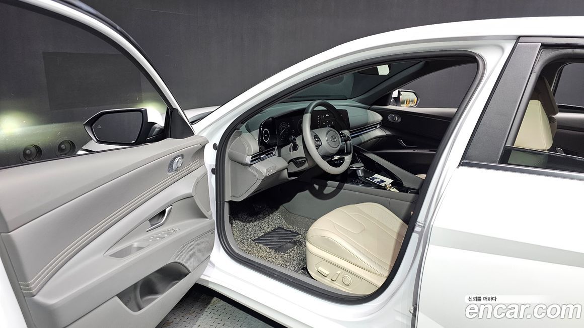 Hyundai AVANTE 2024