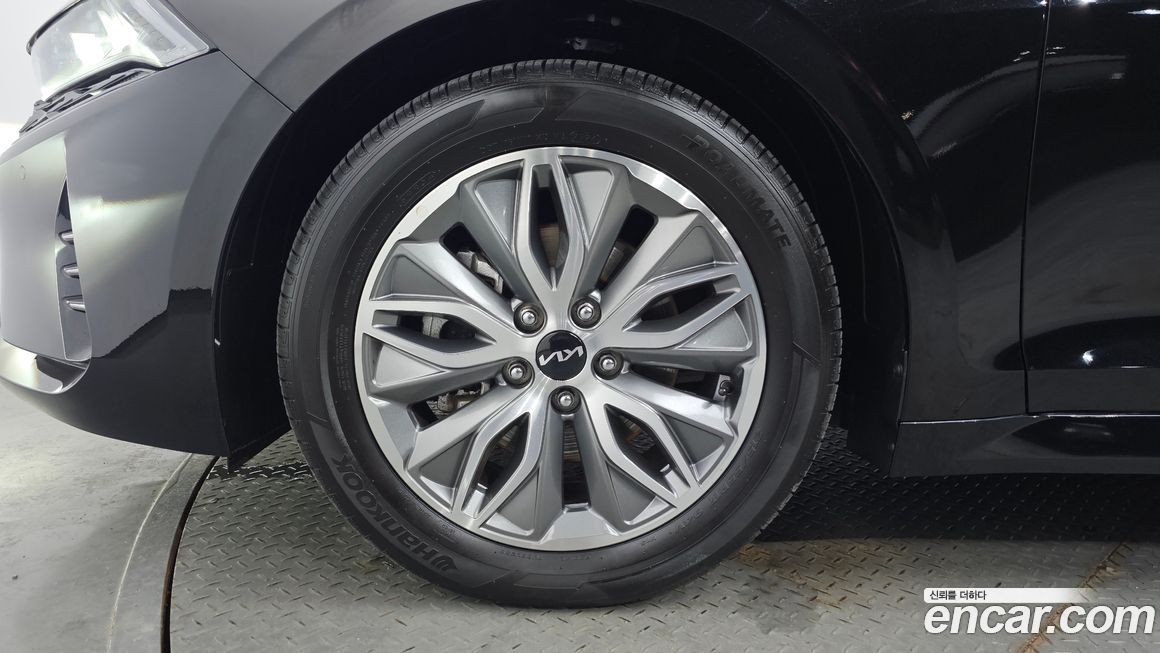 Kia K5 2023