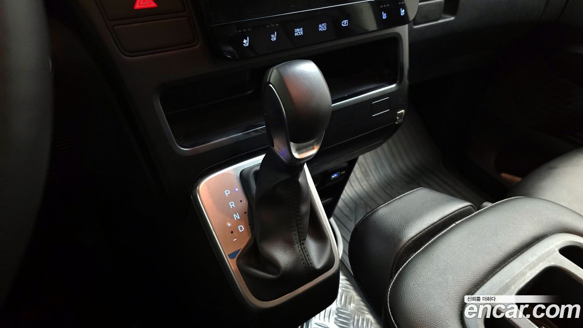 Hyundai Staria 2023