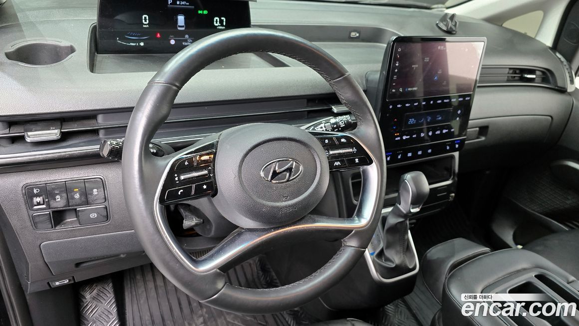Hyundai Staria 2023