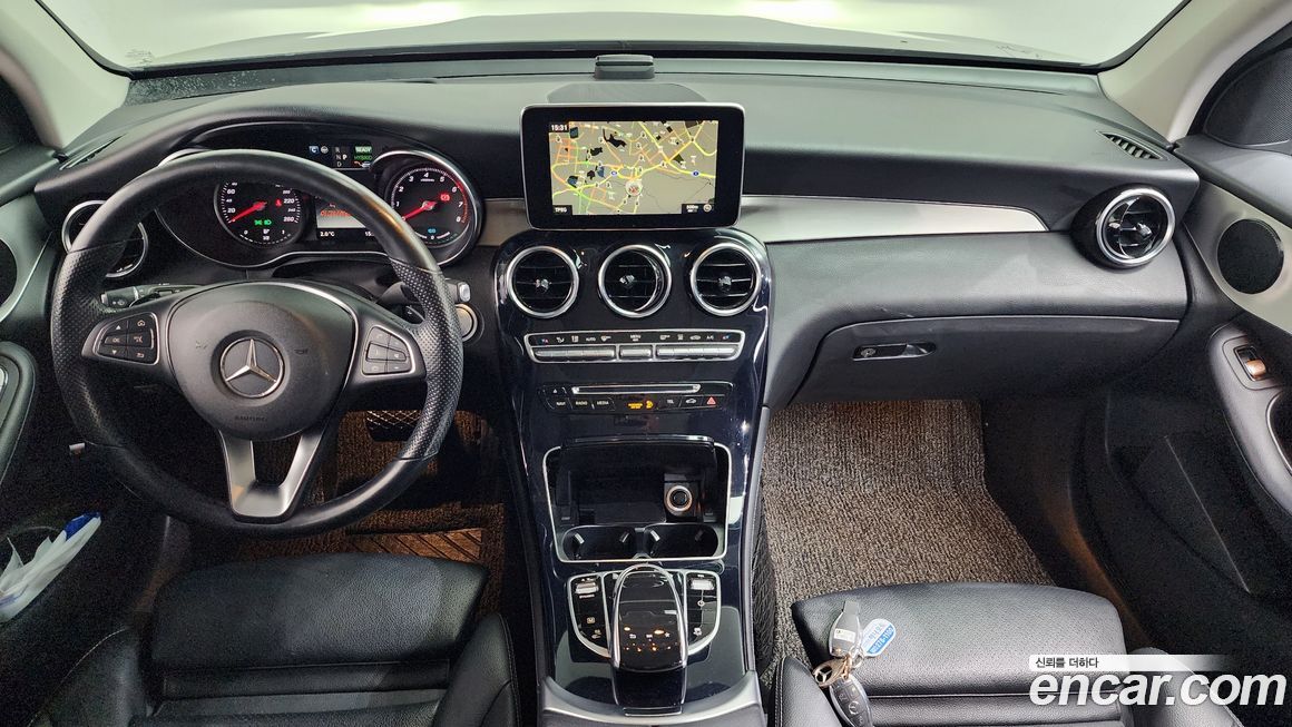 Mercedes-Benz GLC-Class 2019