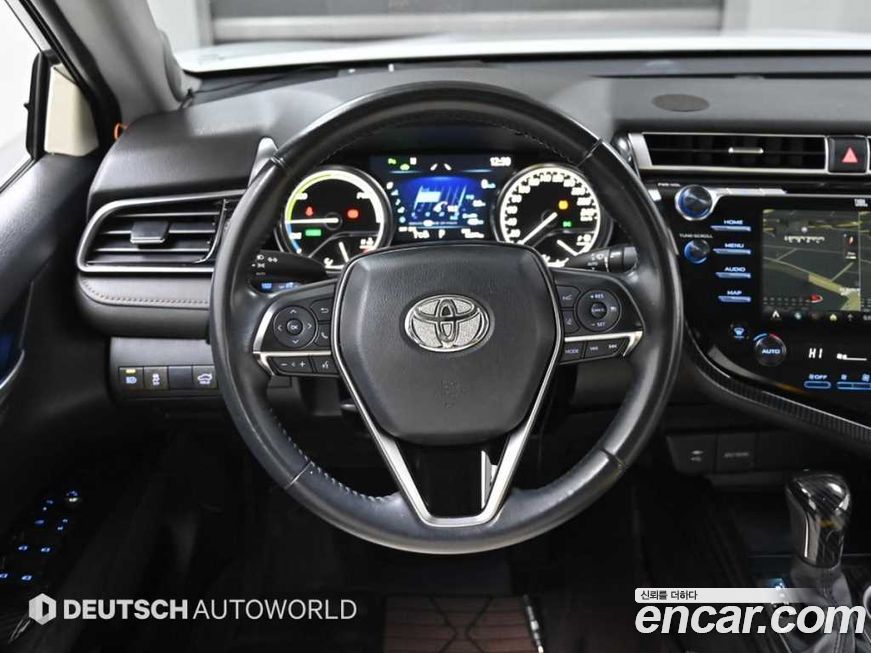 Toyota Camry 2019