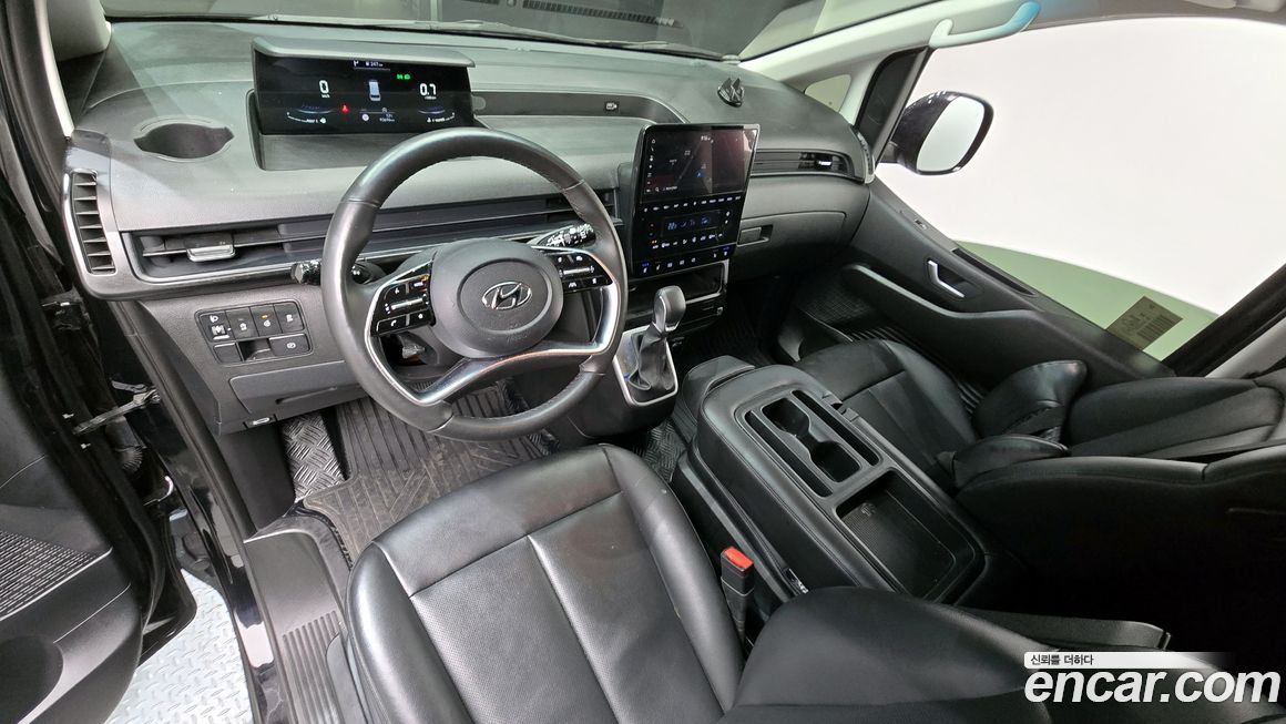 Hyundai Staria 2023