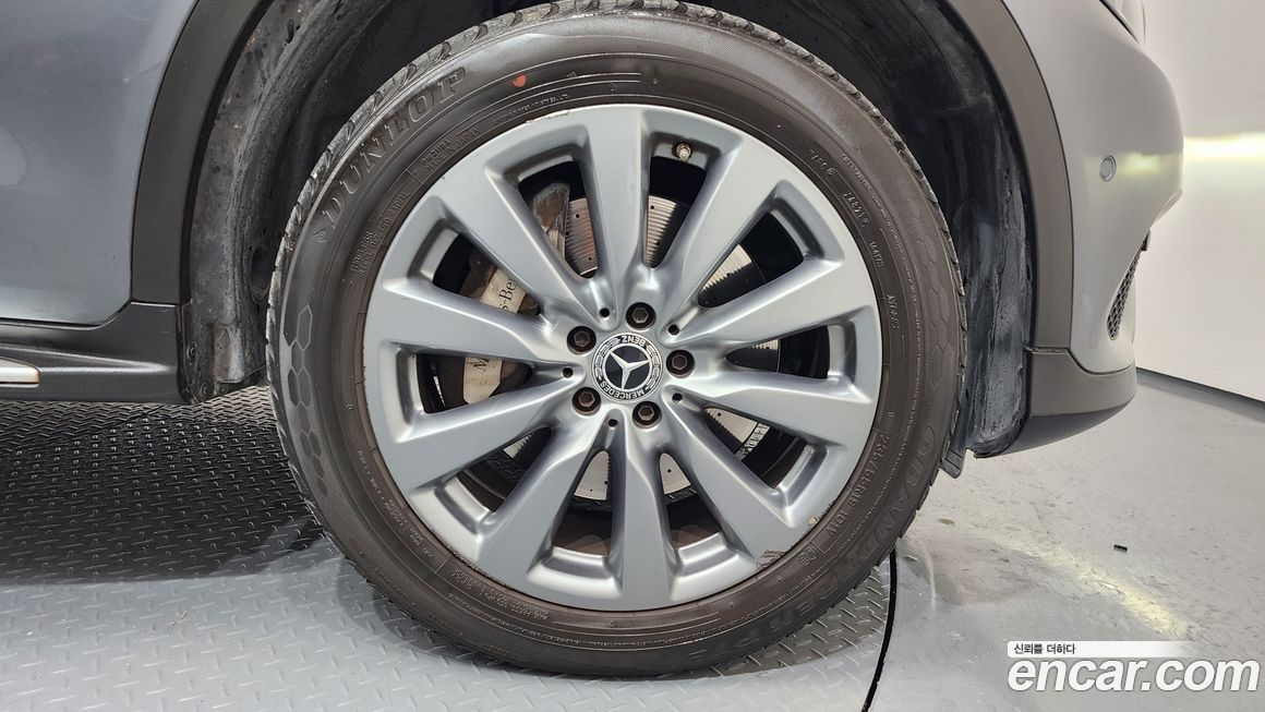 Mercedes-Benz GLC-Class 2019