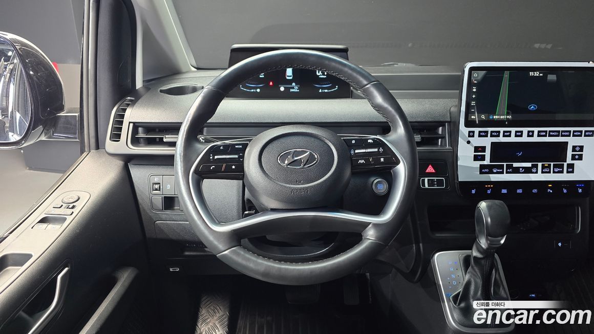 Hyundai Staria 2023