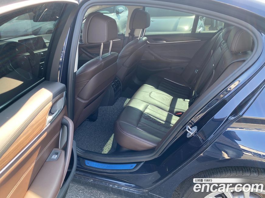 BMW 5-Series 2020