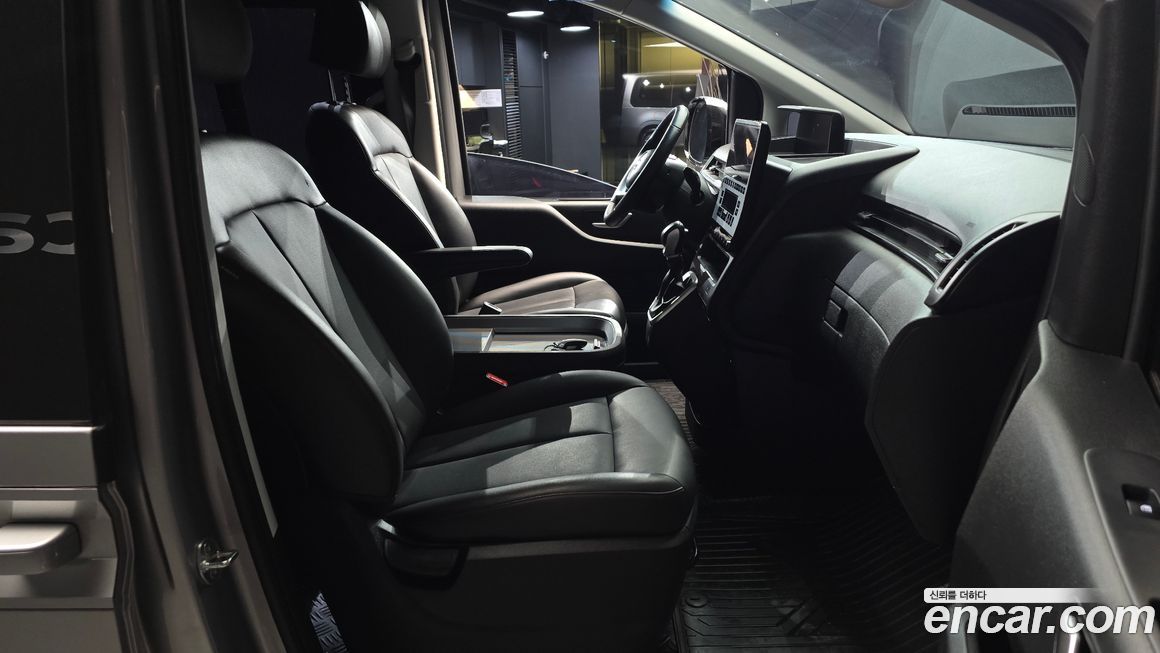 Hyundai Staria 2023