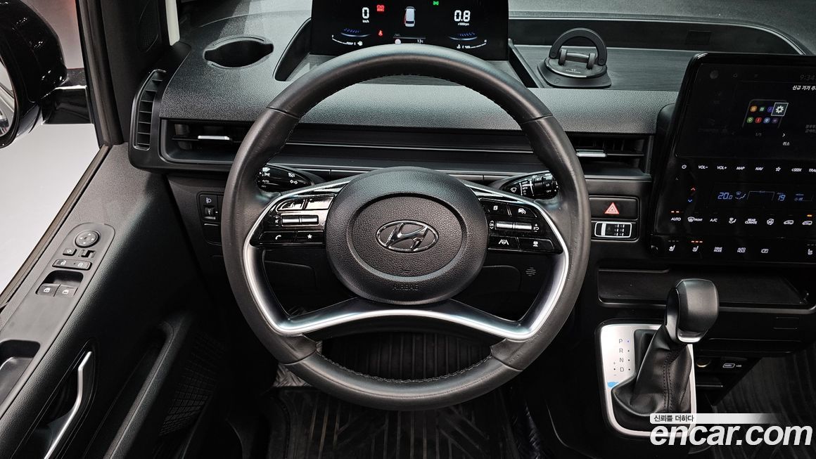 Hyundai Staria 2023