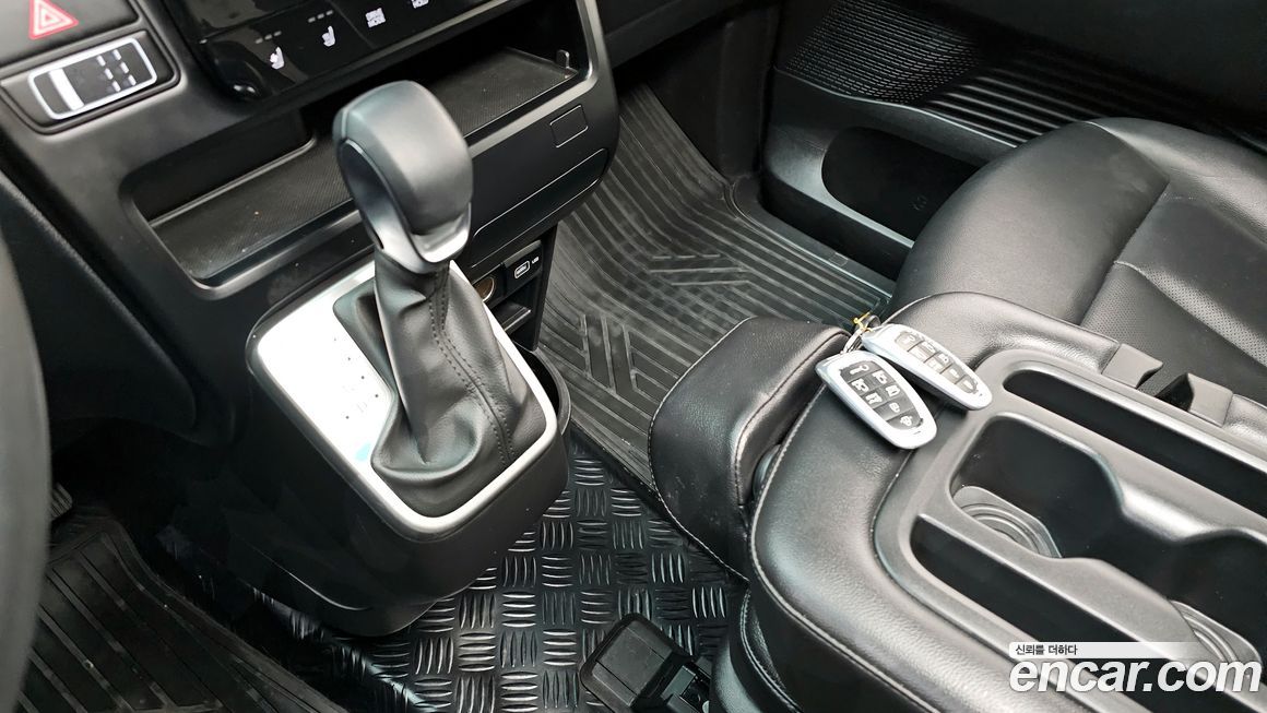 Hyundai Staria 2023