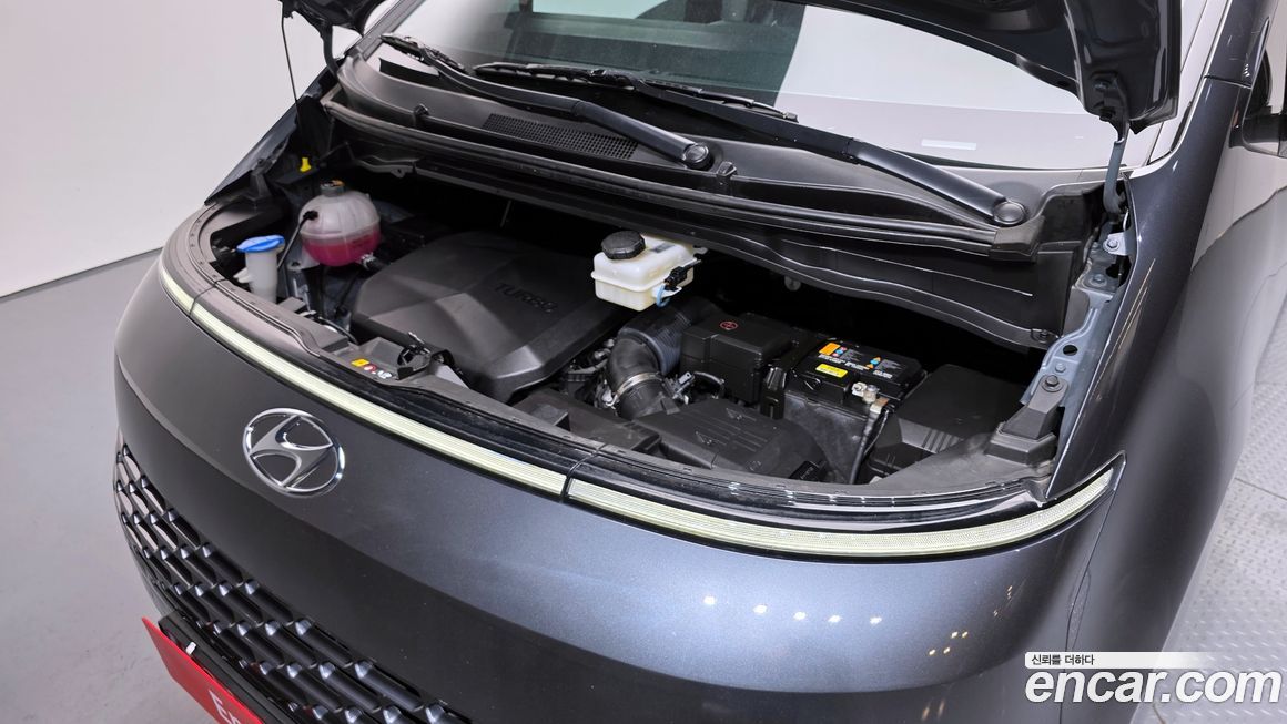 Hyundai Staria 2023