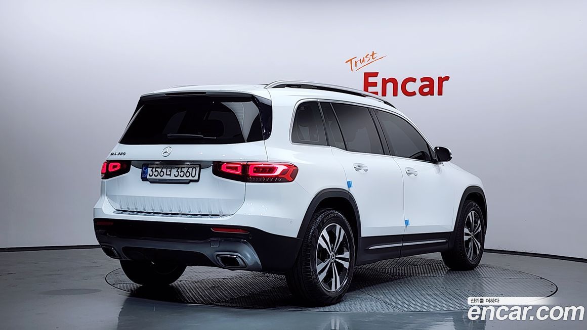 Mercedes-Benz GLB-Class 2021
