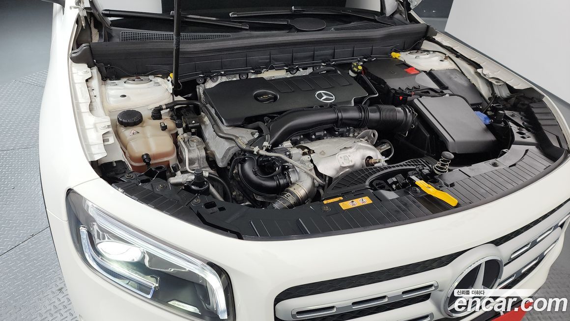 Mercedes-Benz GLB-Class 2021