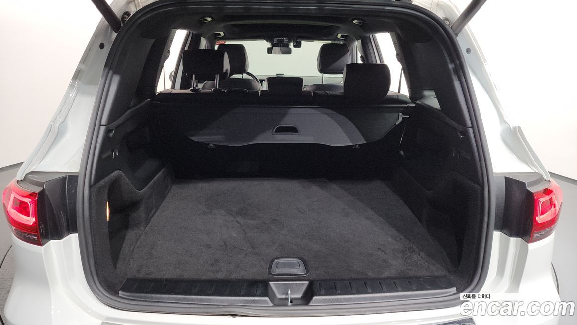 Mercedes-Benz GLB-Class 2021